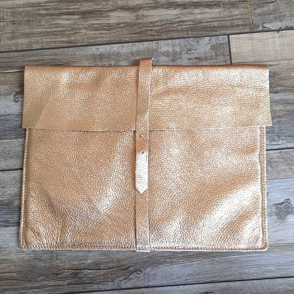 Host Pick 💕CUYANA Laptop sleeve